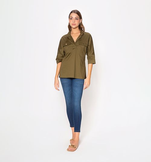 Shirt with Two Side Pockets And Open Collar
