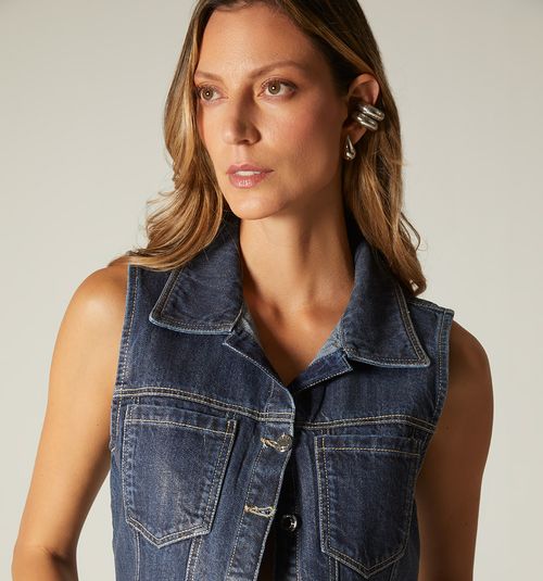 SHORT VEST WITH POCKETS, WASHING PROCESS