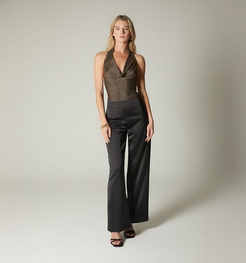 PELICAN NECKLINE SLEEVELESS BLOUSE