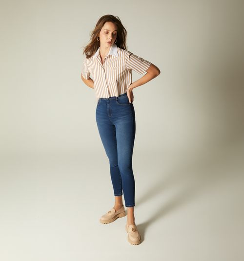 SHORT SLEEVE CROP TOP WITH COMBINED NECKLINE