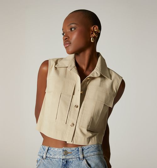 Crop top, armhole, yoke collar and pockets