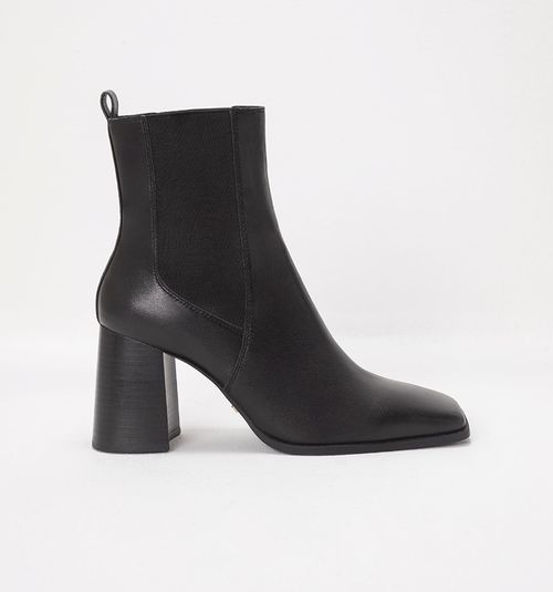 MID-CALF BOOT WITH ELASTIC AND SQUARE TOE