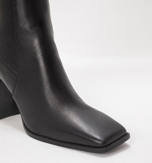 MID-CALF BOOT WITH ELASTIC AND SQUARE TOE