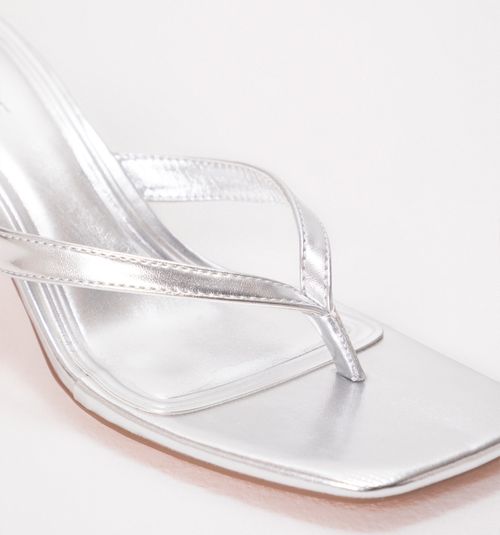 LOW HEEL SANDAL