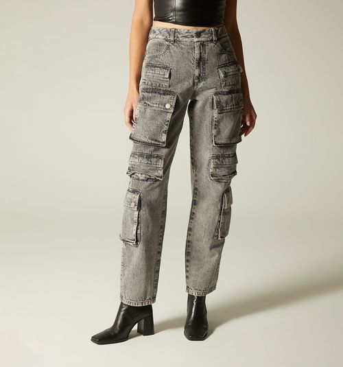 STRAIGHT LEG JEAN, HIGH WAIST, MULTIPLE PO