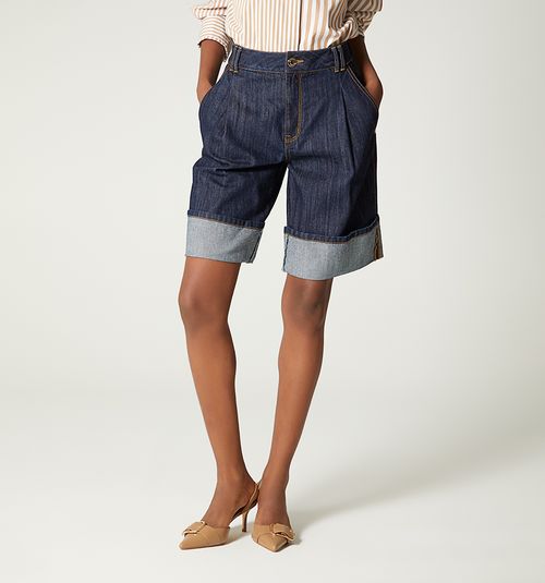 Bermuda, high waist, with pleats and cuff
