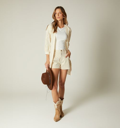 High-waisted shorts with pleats and belt loops