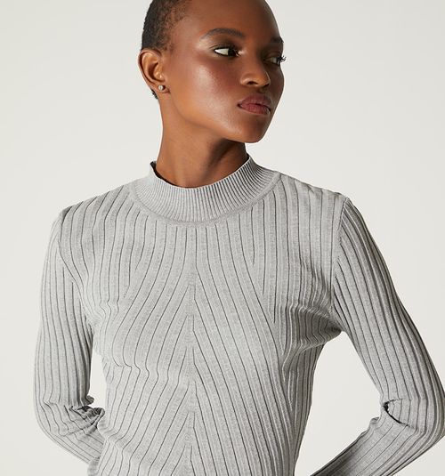 TURTLENECK RIBBED KNIT SWEATER