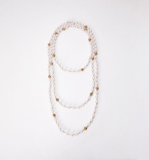 LONG PEARL NECKLACE