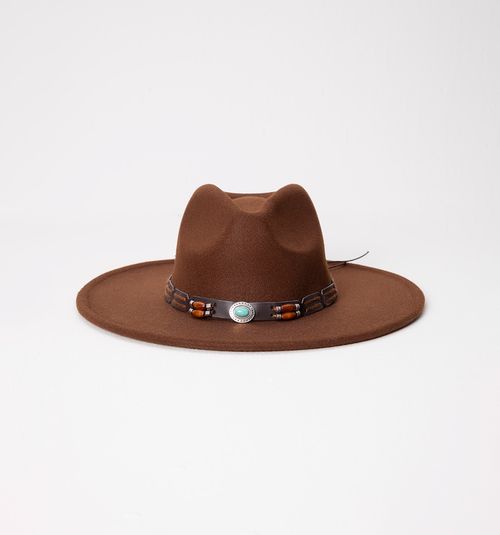 WIDE-BRIMMED HAT WITH DECORATIVE BAND