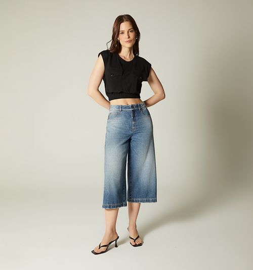 SLEEVELESS T-SHIRT WITH ELASTIC AND POCKETS