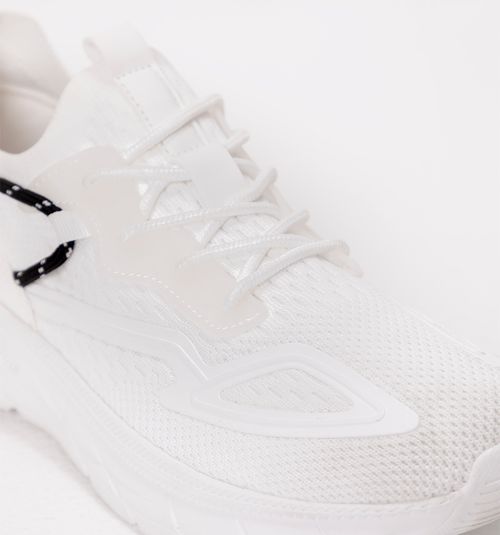 SPORTS SNEAKER