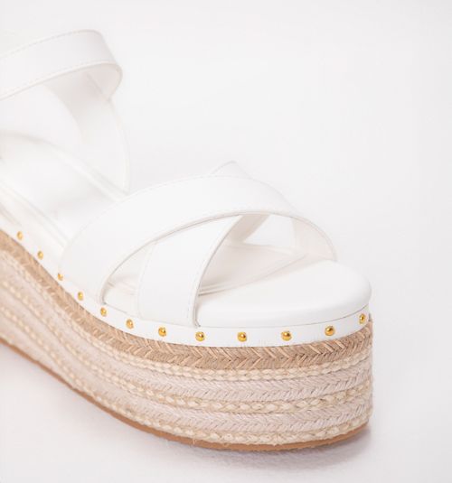 Flat Sandal with Crossed Upper