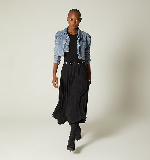 SHORT DENIM JACKET WITH POCKETS