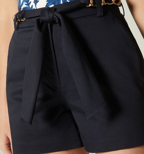 HIGH-WAISTED SHORTS WITH BELT