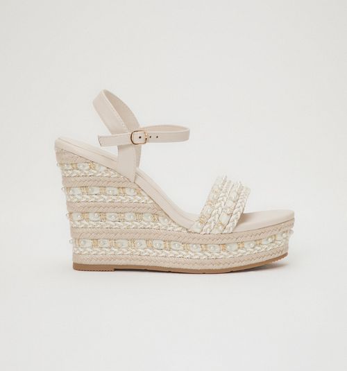 PLATFORM SANDAL WITH PEARL STRAP