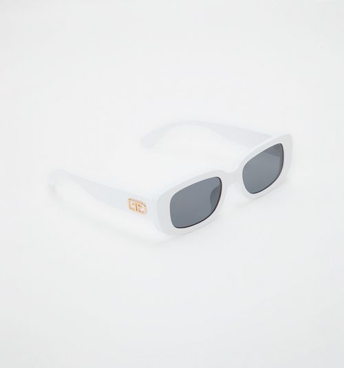 OVAL GLASSES LOGO DETAIL