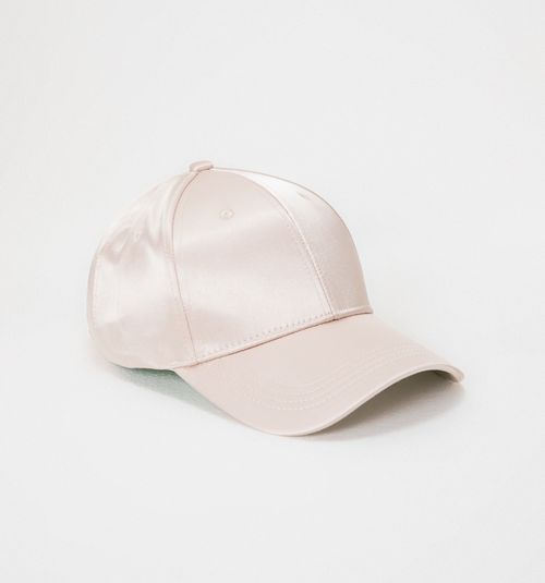 SATIN CAP LOGO DETAIL