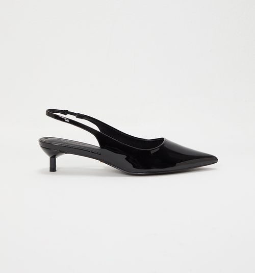 CLOSED SHOE WITH MINI HEEL