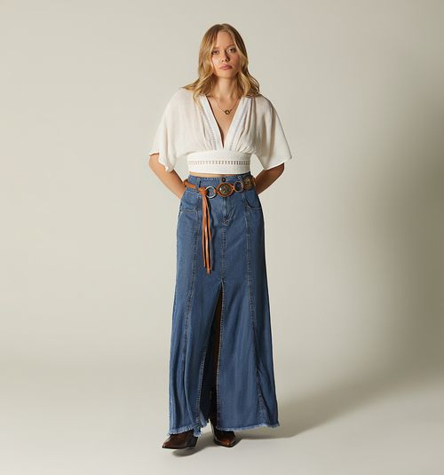 LONG SKIRT WITH CUTS AND BELT
