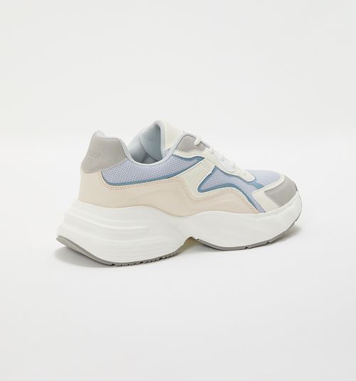 SPORTS SNEAKER WITH MESH TEXTURE