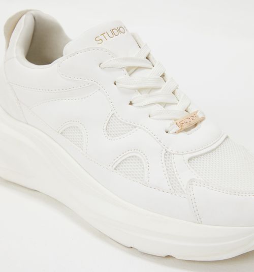 SNEAKER WITH TONAL CUTS