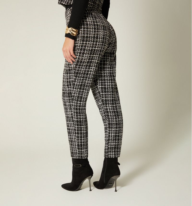 PANTALON-NEGROBLANCO-S028622A-4