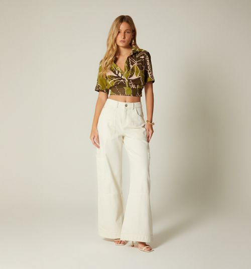 SLEEVELESS BLOUSE