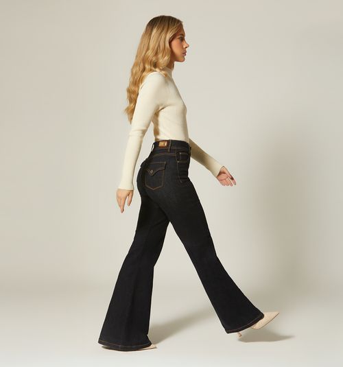 LONG SLEEVE KNITTED SWEATER