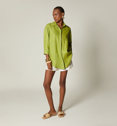 SHORT WITH PATCH POCKETS