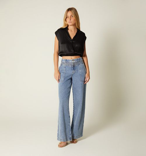 SLEEVELESS CROSS-FRONT BLOUSE