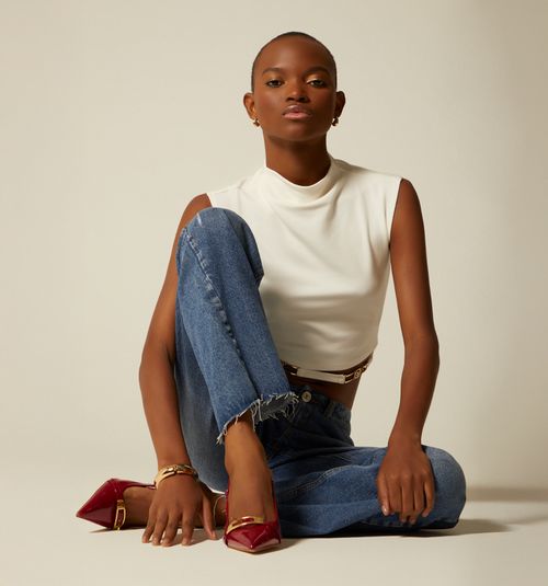 CROP BLOUSE WITH HARDWARE