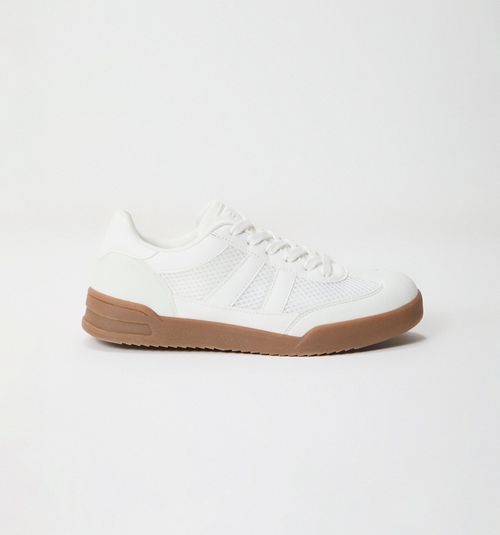 SPORTY MESH UPPER SNEAKER