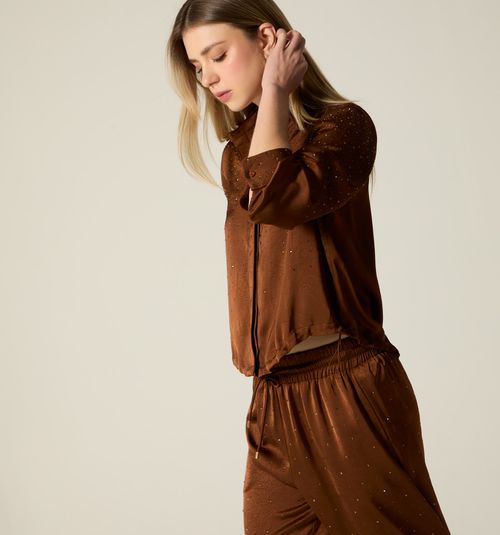 LONG SLEEVE BLOUSE WITH HOT FIX