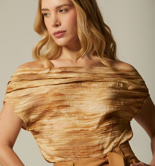 OFF-SHOULDER BLOUSE
